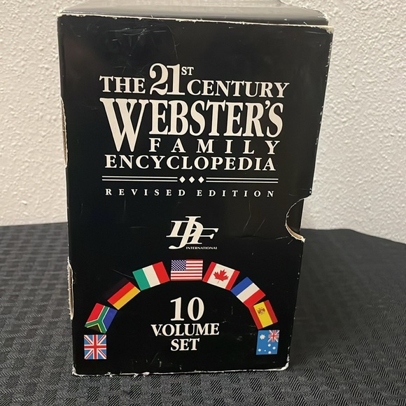 The 21st Century Webster’s Family Encyclopedia Revised Edition 10 Volume set EUC - Picture 4 of 6